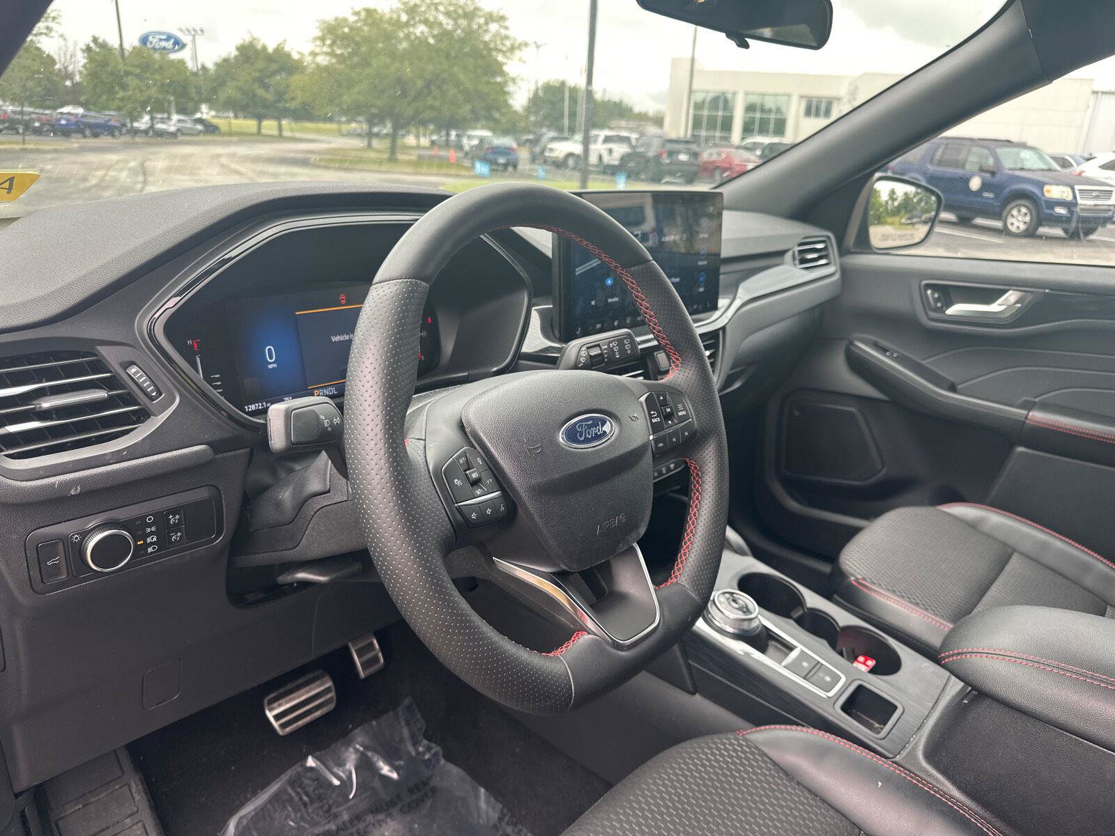 Used 2024 Ford Escape ST-Line w/ Tech Pack #1 AWD/4WD image 16