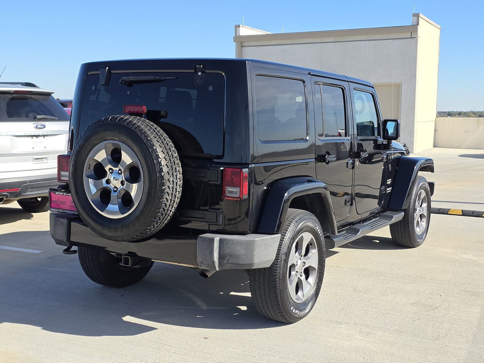 Used 2017 Jeep Wrangler Unlimited Sahara w/ Max Tow Package image 6