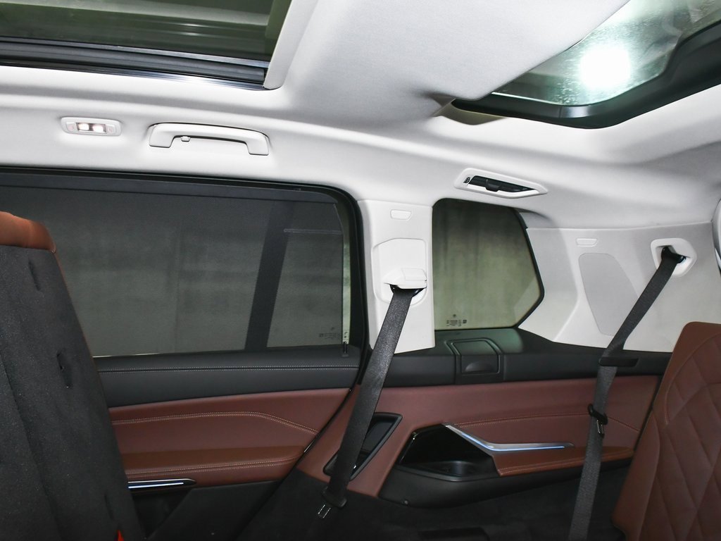Used 2026 BMW X7 xDrive40i image 74