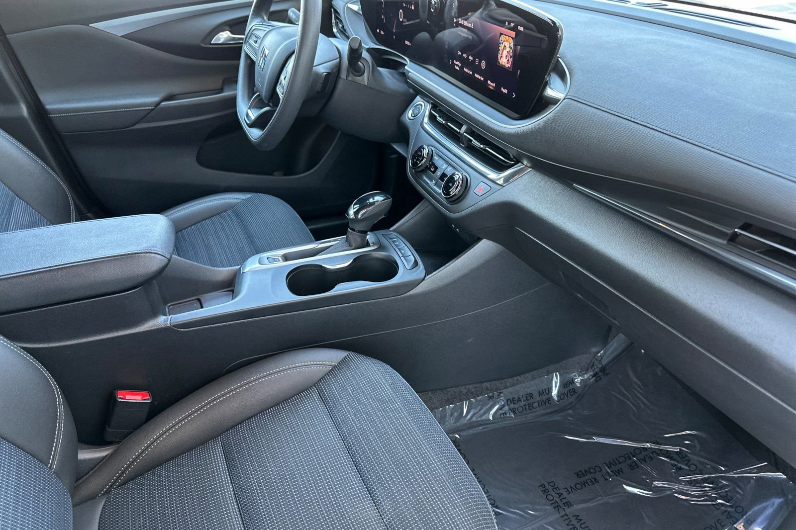 Certified 2025 Buick Envista Preferred image 16