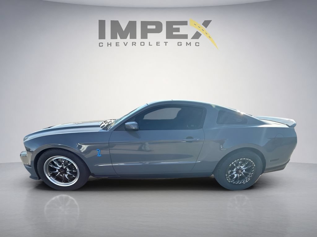 Used 2012 Ford Mustang Shelby GT500 RWD image 2