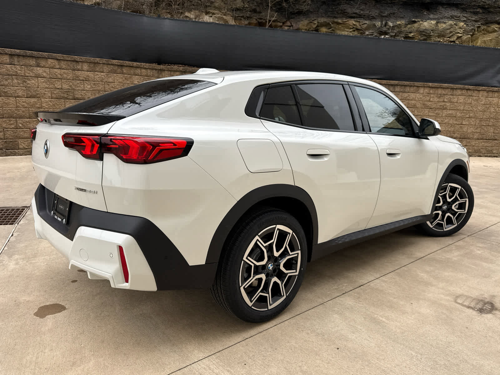 Used 2026 BMW X2 xDrive28i w/ Convenience Package AWD/4WD image 3