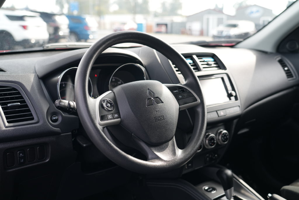 Used 2024 Mitsubishi Outlander Sport ES AWD/4WD image 13