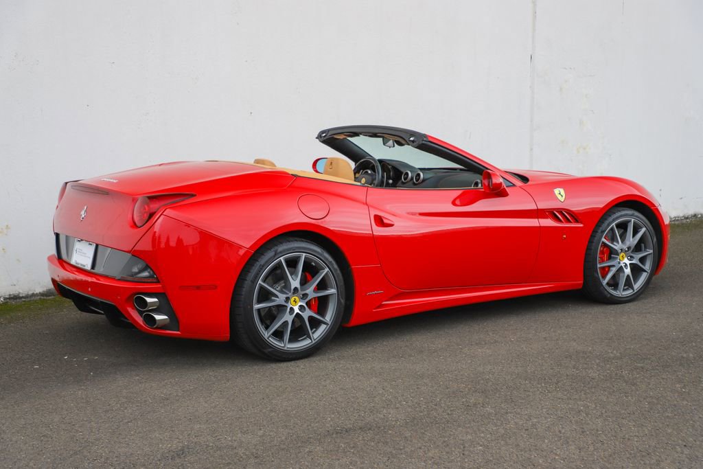 Used 2010 Ferrari California image 5
