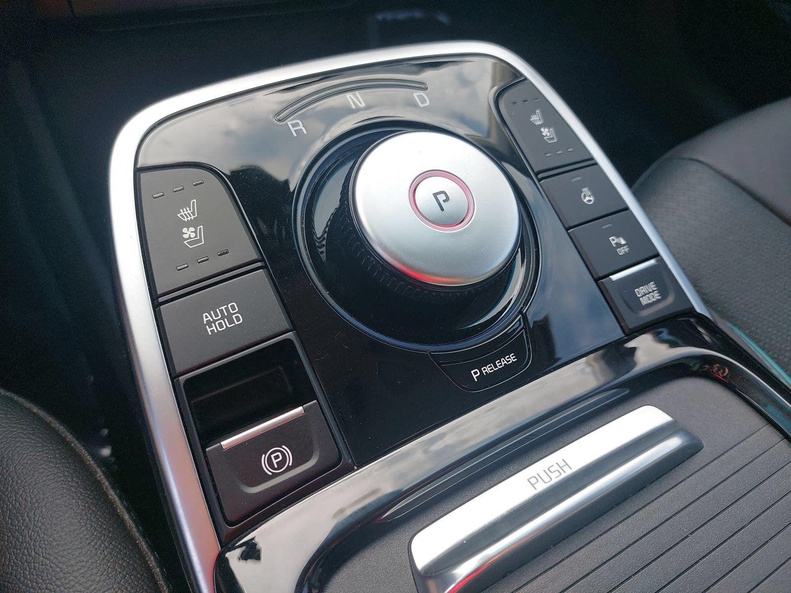 Used 2022 Kia Niro EX Premium w/ Cold Weather Package FWD image 24