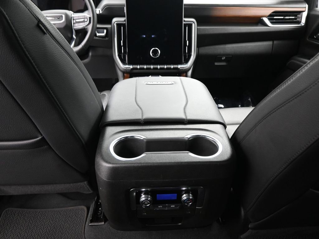 Used 2025 GMC Yukon XL Denali AWD/4WD image 21