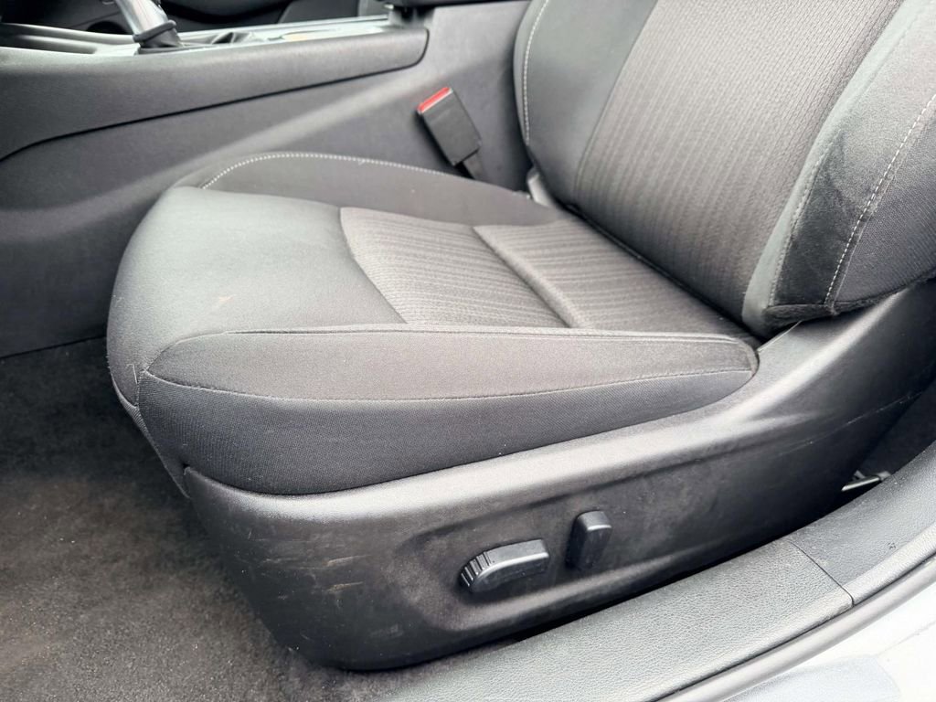 Used 2025 Nissan Altima 2.5 SV FWD image 17