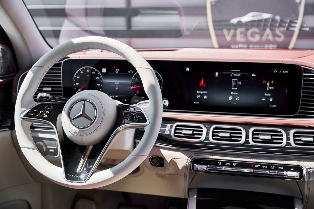 Used 2026 Mercedes-Benz Maybach GLS 600 4MATIC image 61