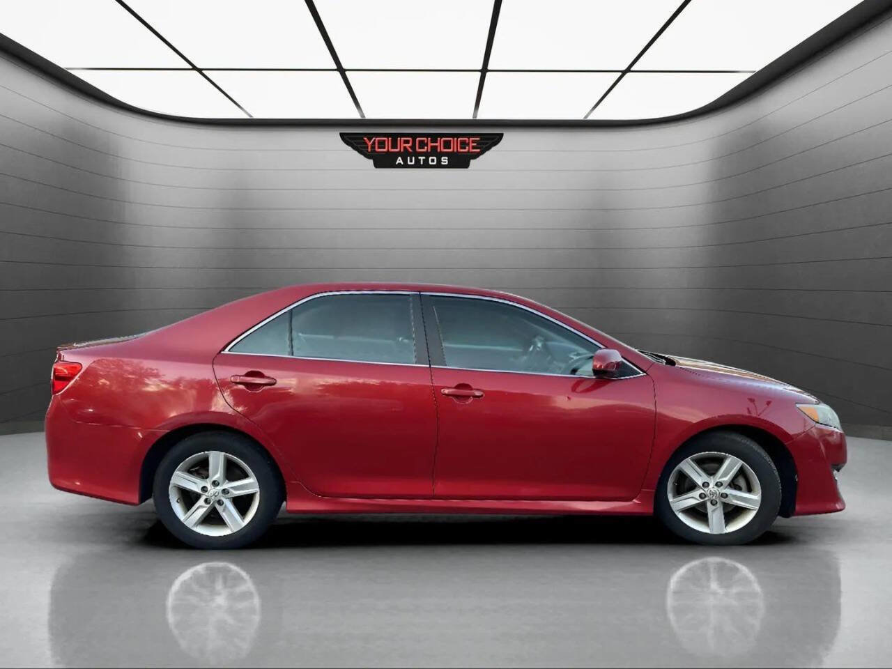 Used 2014 Toyota Camry SE image 6