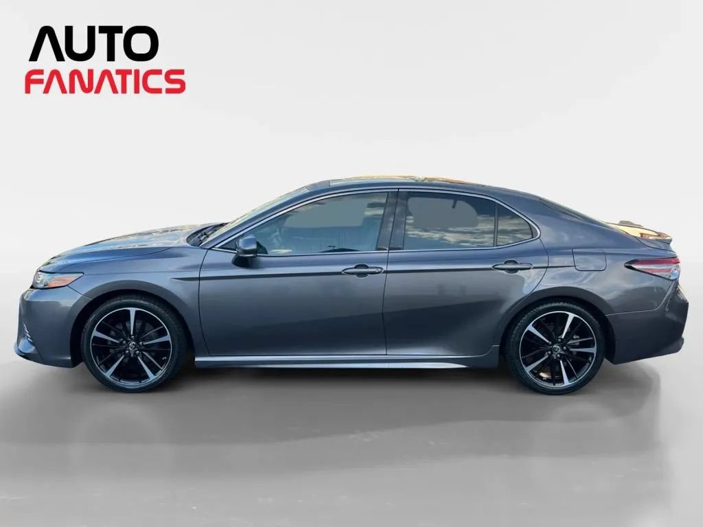 Used 2018 Toyota Camry XSE FWD image 2