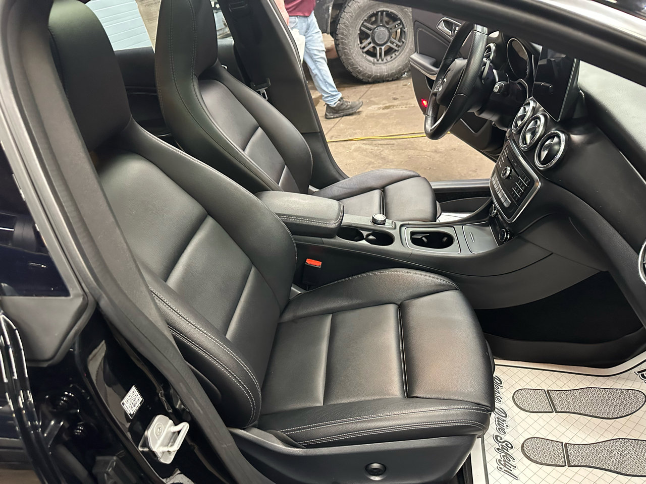 Used 2018 Mercedes-Benz CLA 250 4MATIC image 16