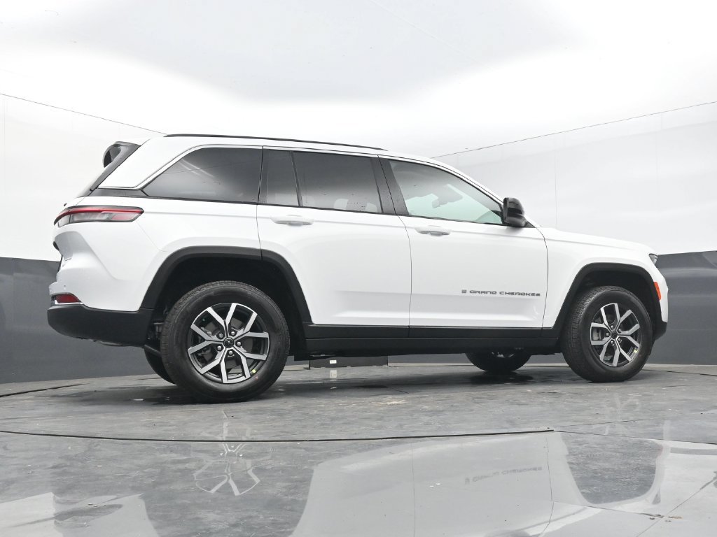 New 2027 Jeep Grand Cherokee Laredo X AWD/4WD image 43