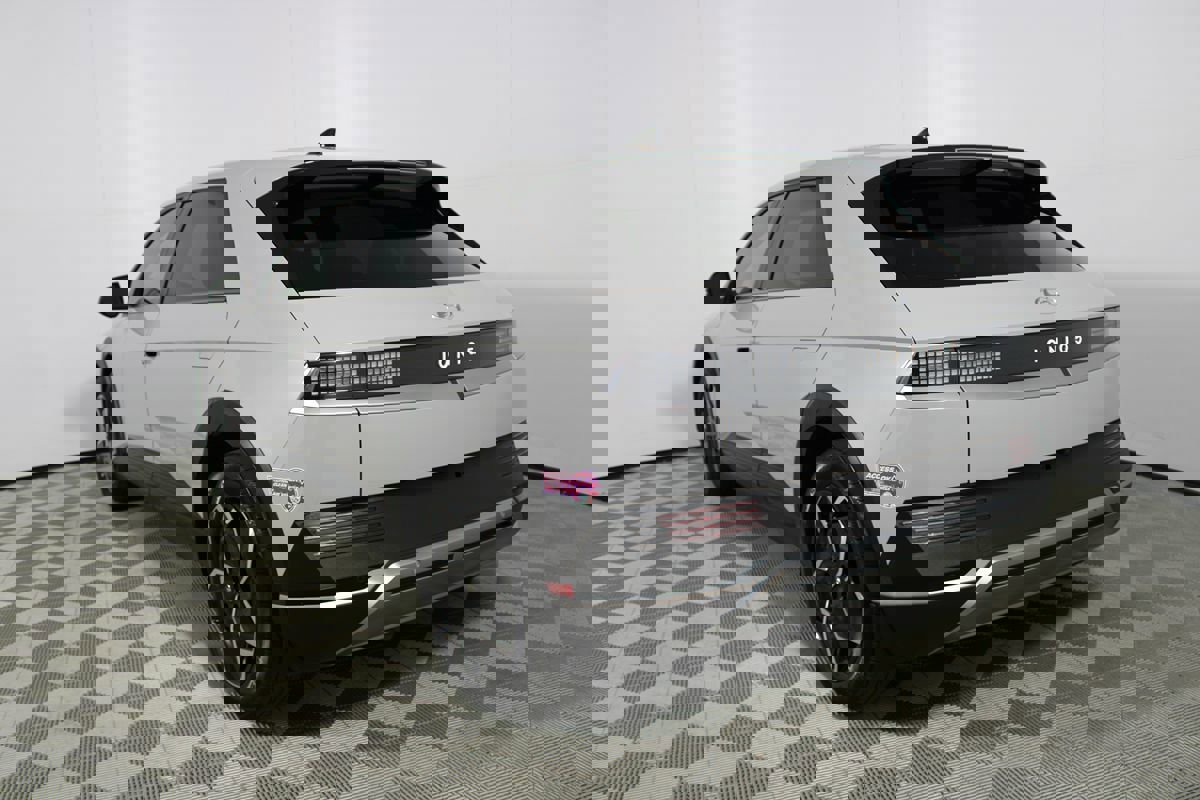 Used 2024 Hyundai Ioniq 5 SEL image 31