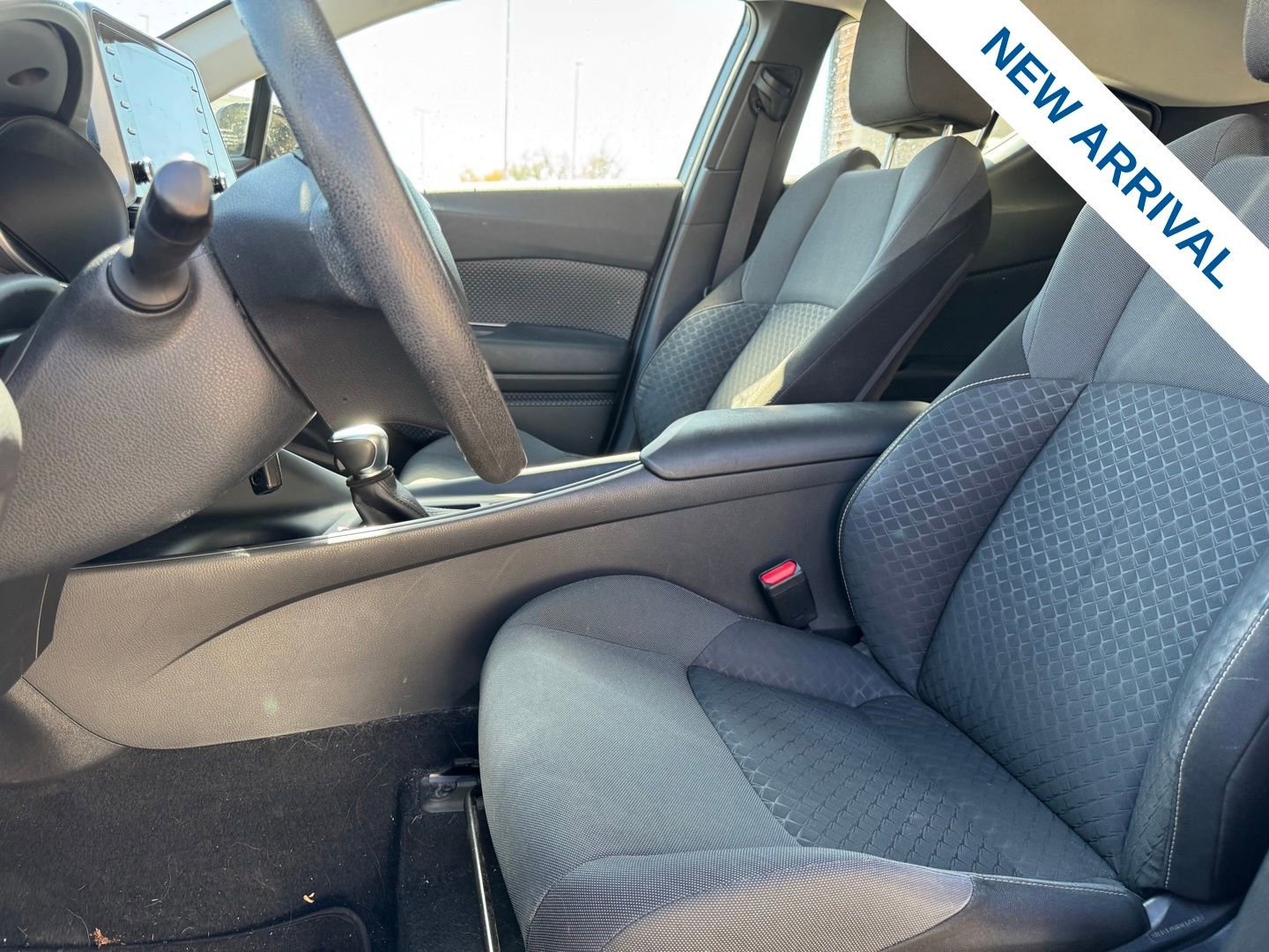 Used 2021 Toyota C-HR LE image 16