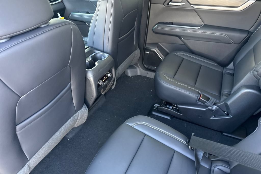 New 2027 GMC Acadia Elevation w/ Black Edition AWD/4WD image 14