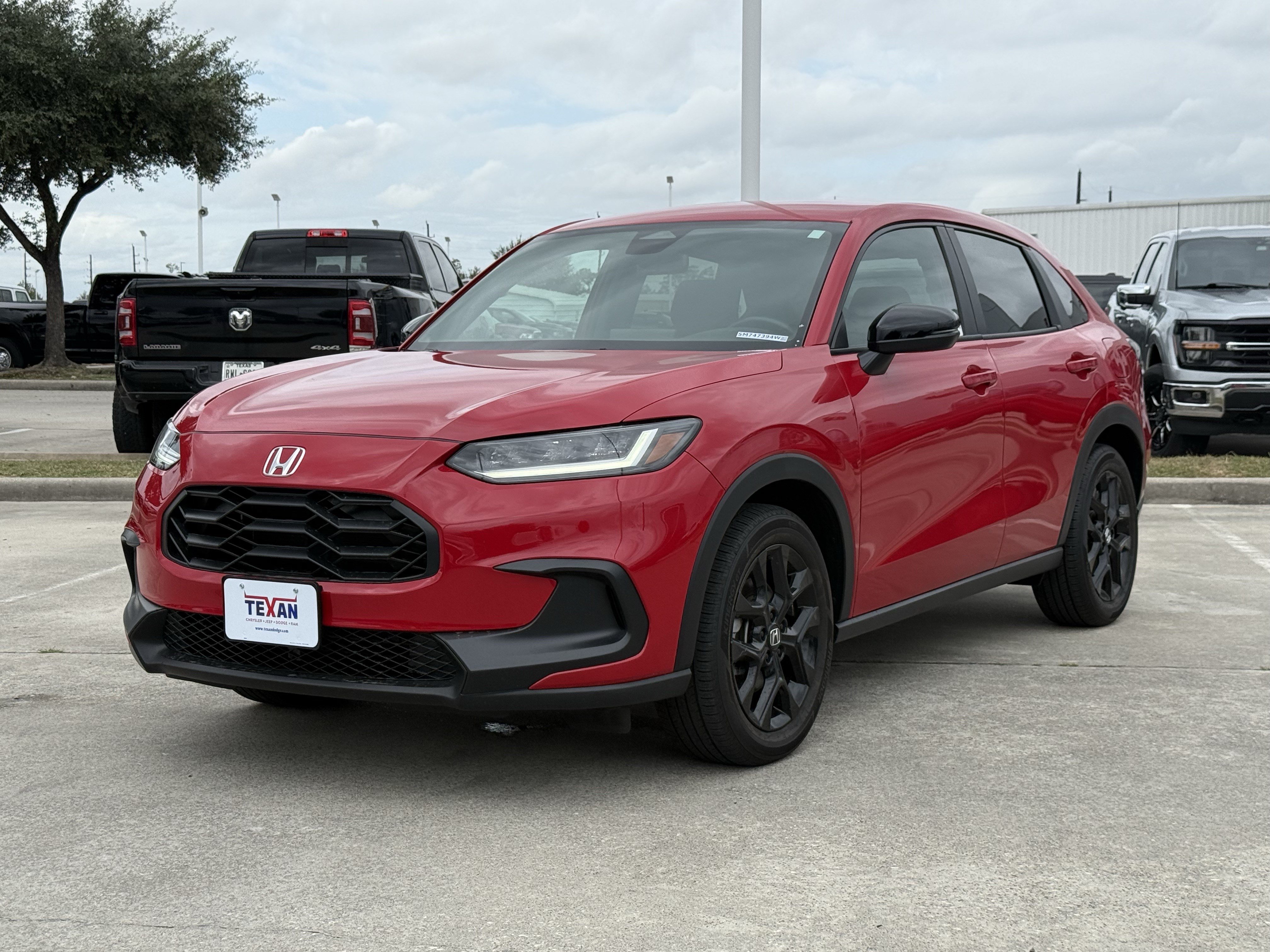 Used 2025 Honda HR-V Sport image 9