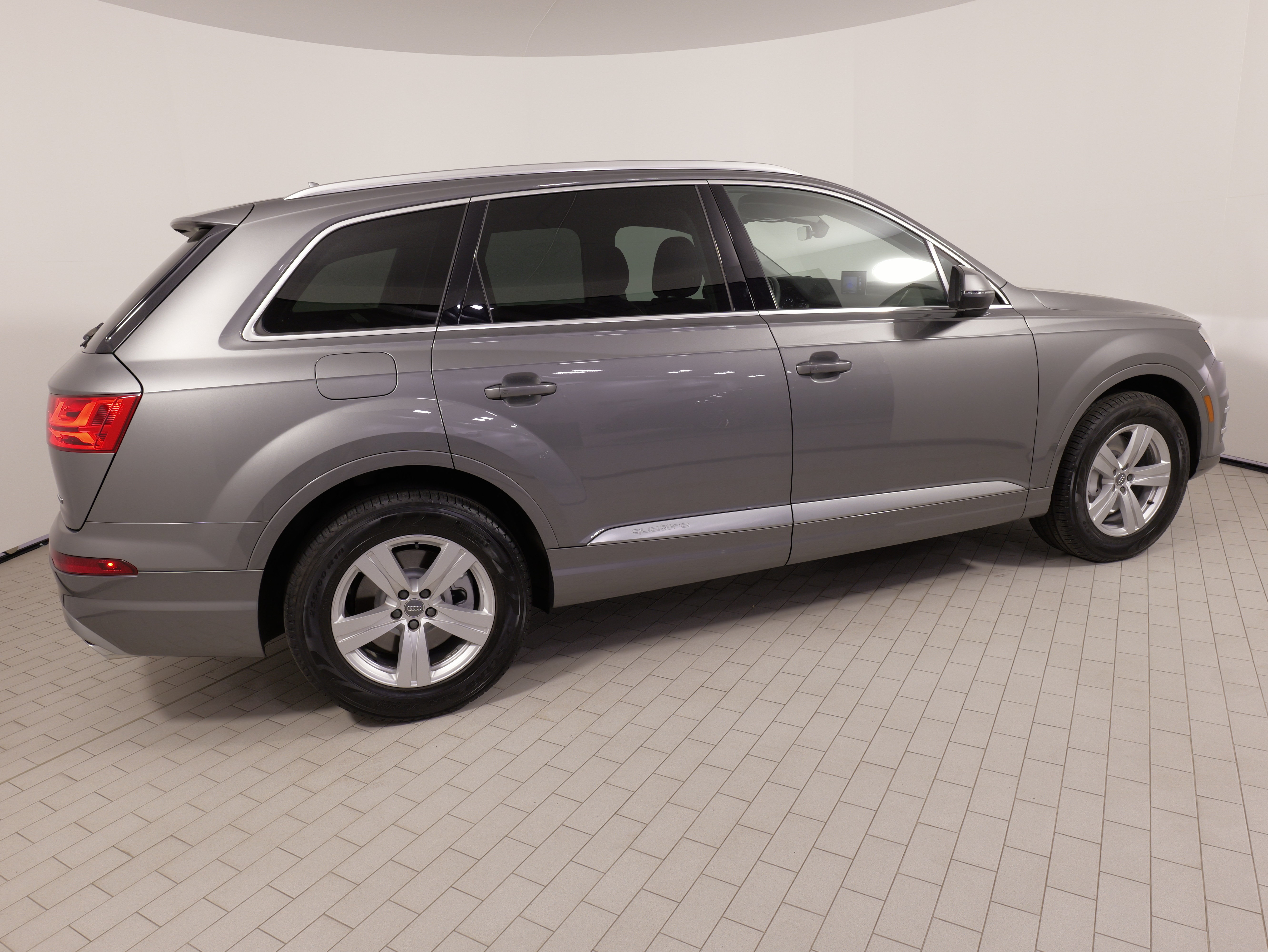 Used 2017 Audi Q7 2.0T Premium Plus w/ Premium Plus Package AWD/4WD image 9