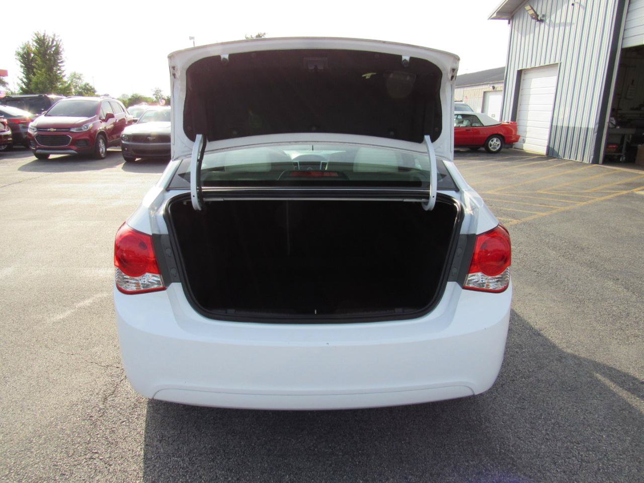 Used 2016 Chevrolet Cruze LT FWD image 36