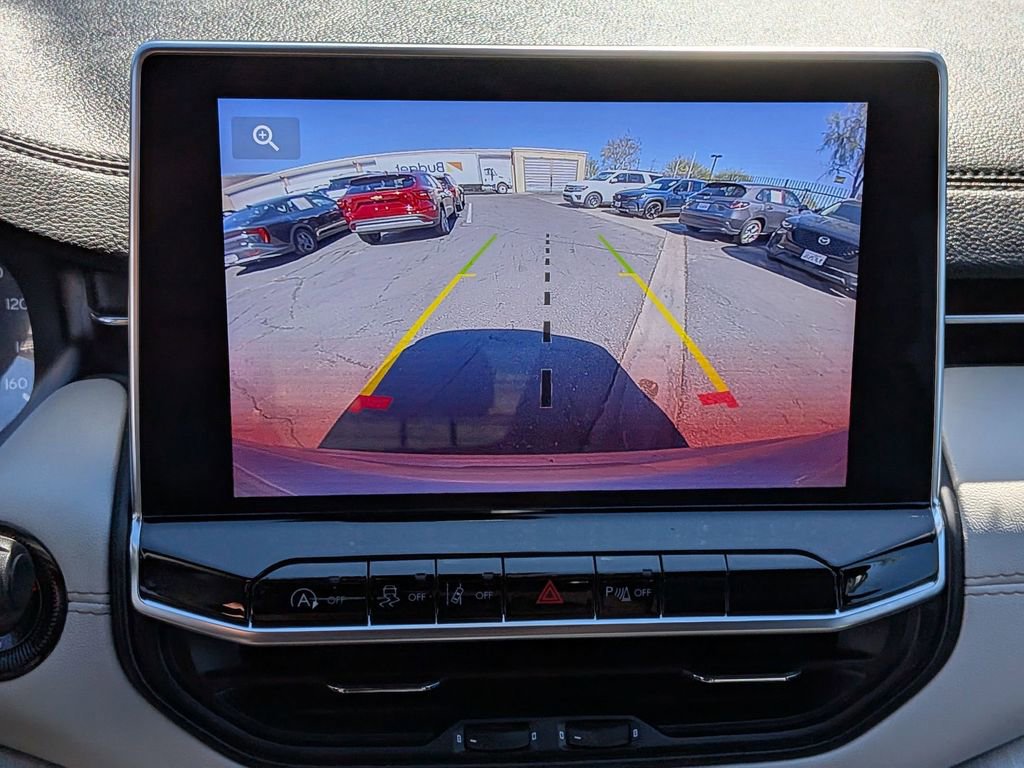 Used 2025 Jeep Compass Limited image 18