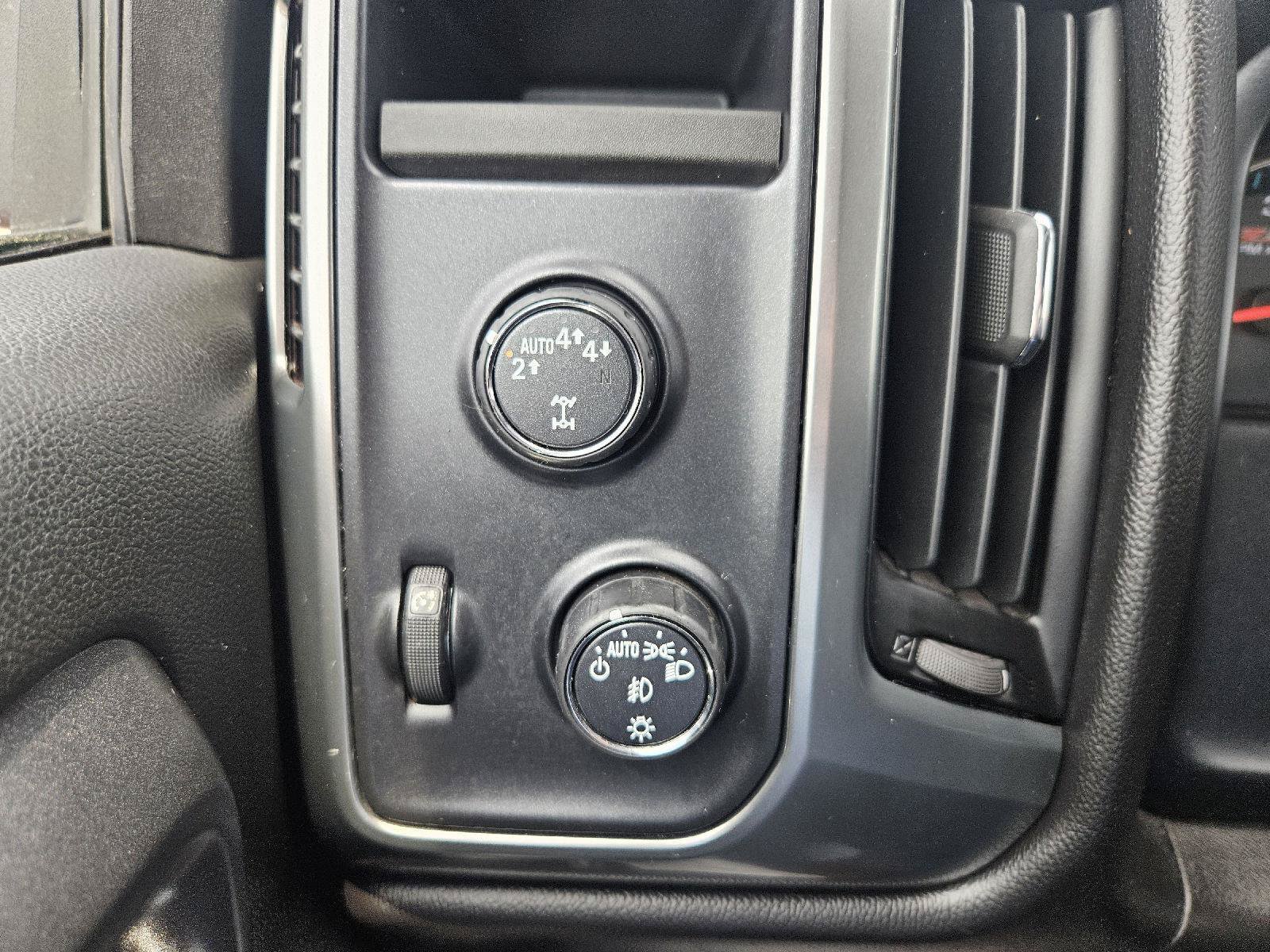 Used 2017 Chevrolet Silverado 1500 LT AWD/4WD image 28