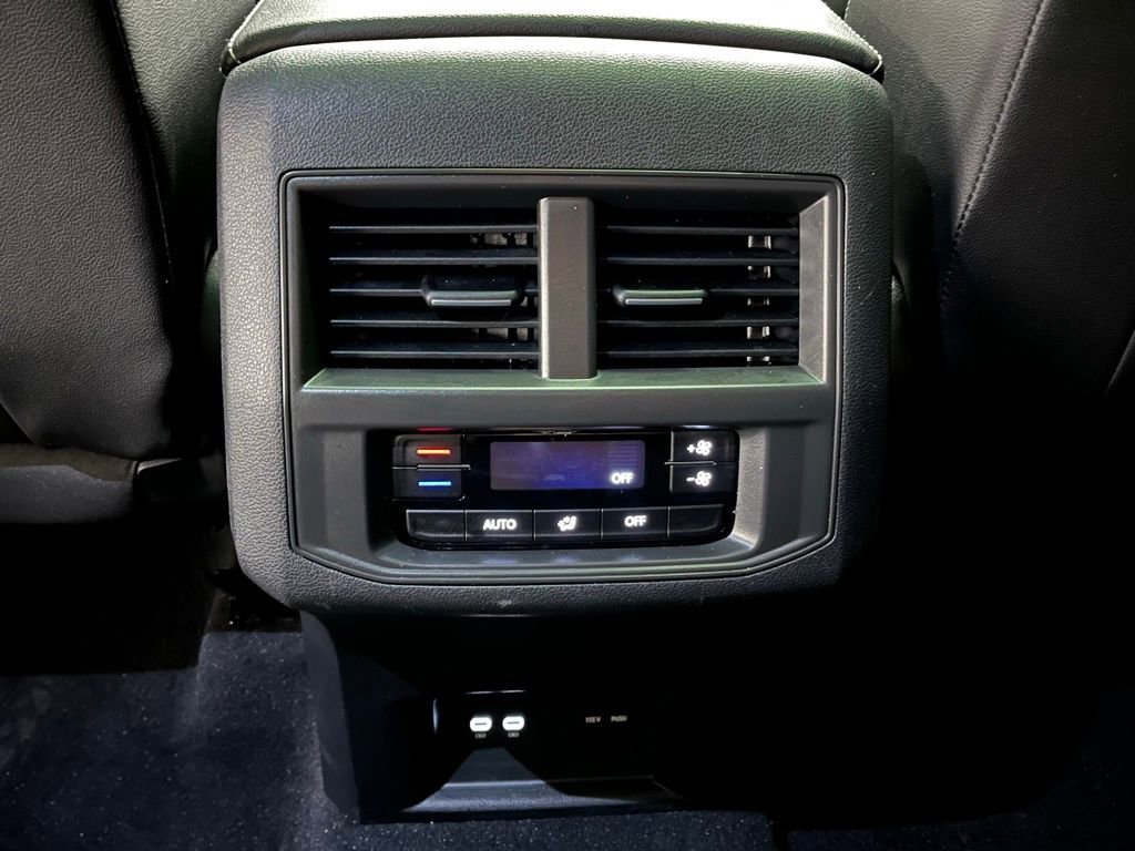 Used 2023 Volkswagen Atlas SEL image 25