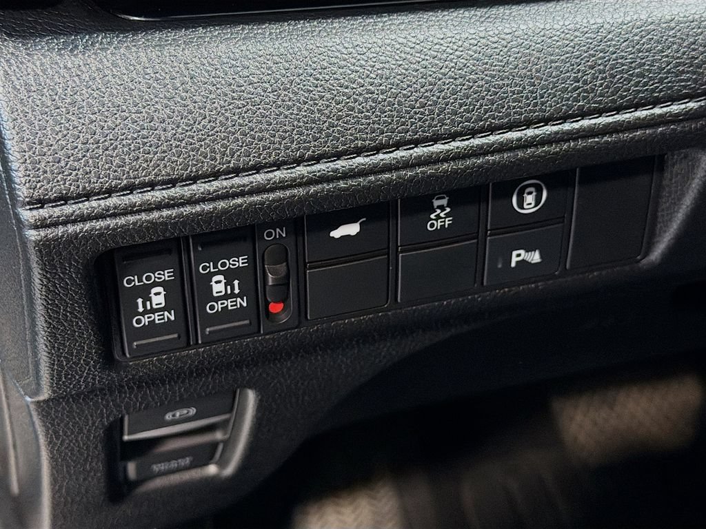 Used 2023 Honda Odyssey Elite image 12