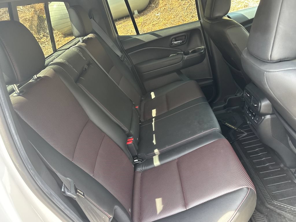 Used 2024 Honda Ridgeline Black Edition image 13