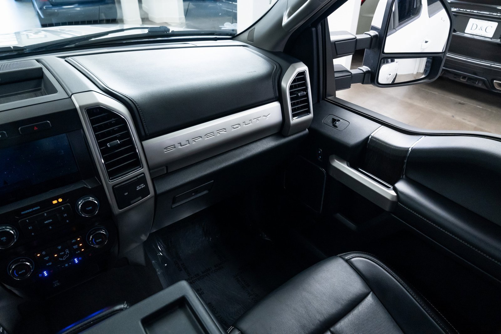 Used 2021 Ford F350 Lariat image 10