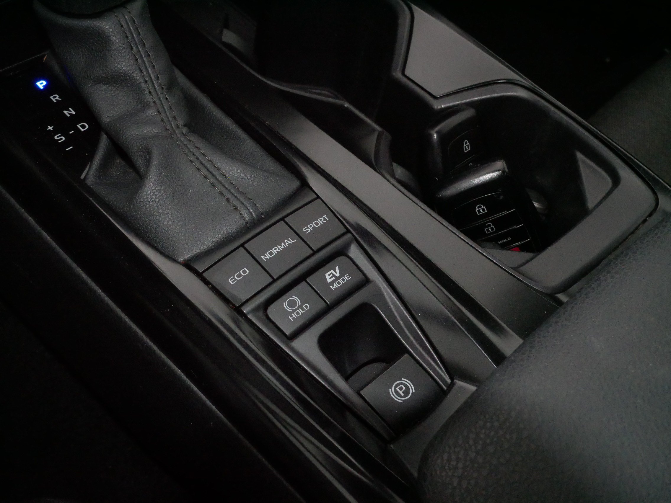 Certified 2025 Toyota Camry LE FWD image 24