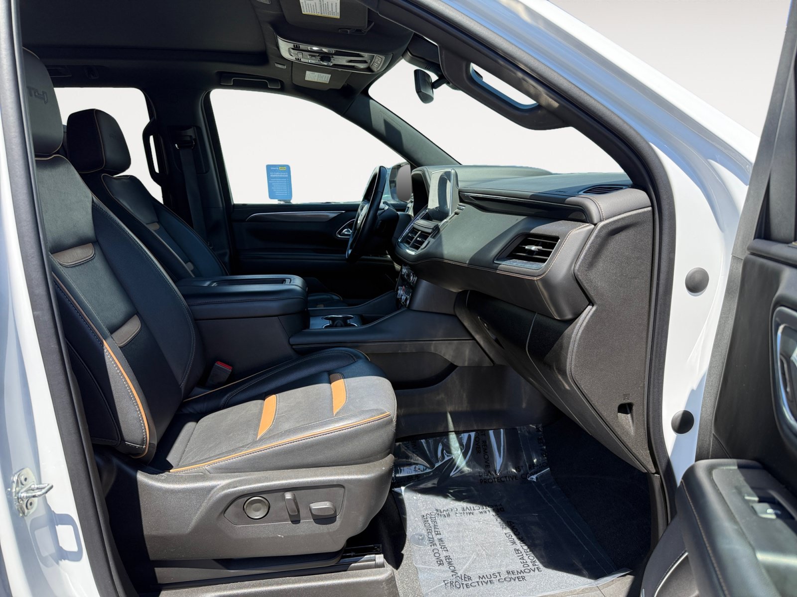 Used 2021 GMC Yukon AT4 w/ AT4 Premium Plus Package AWD/4WD image 19