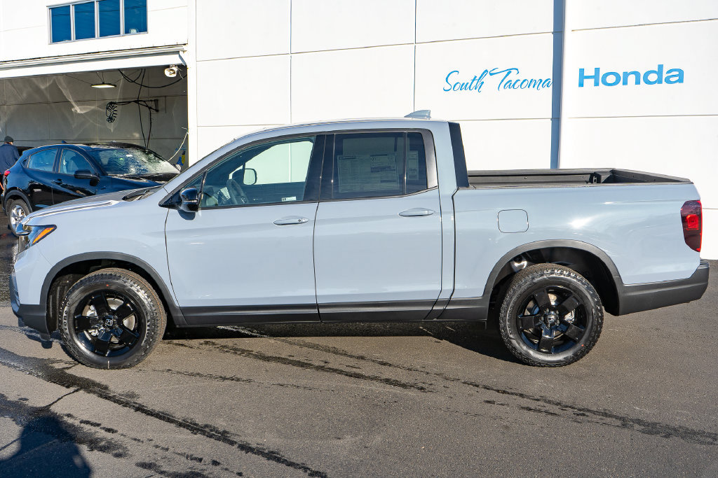 New 2026 Honda Ridgeline Black Edition image 9