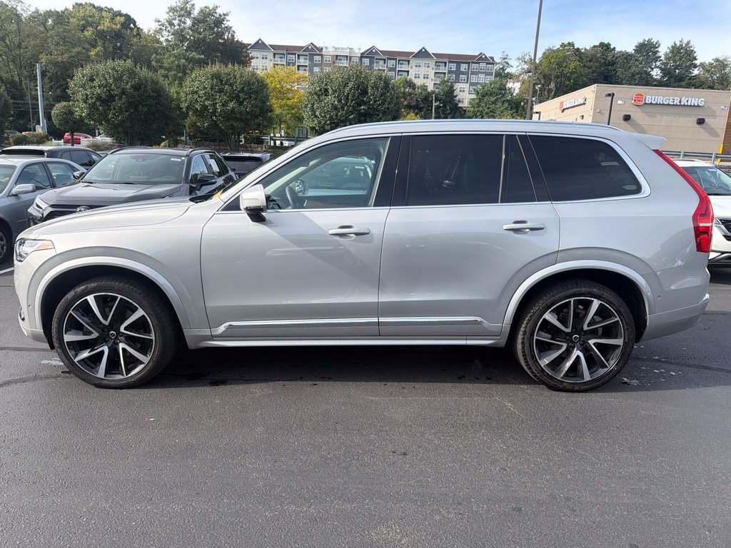 Certified 2023 Volvo XC90 B6 Plus AWD/4WD image 3