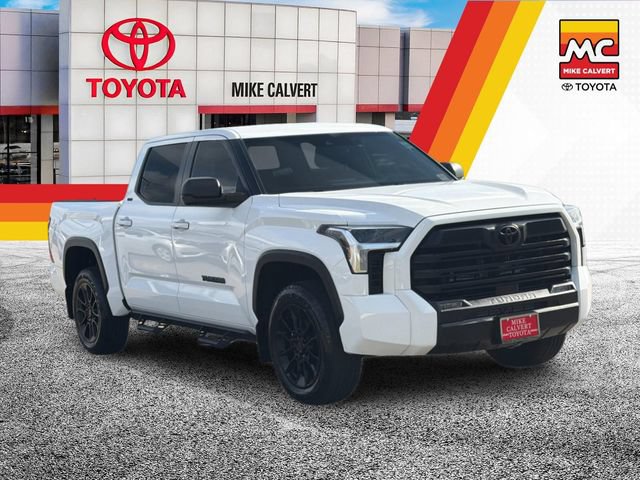 Used 2025 Toyota Tundra SR5 w/ SR5 Premium Package AWD/4WD image 7