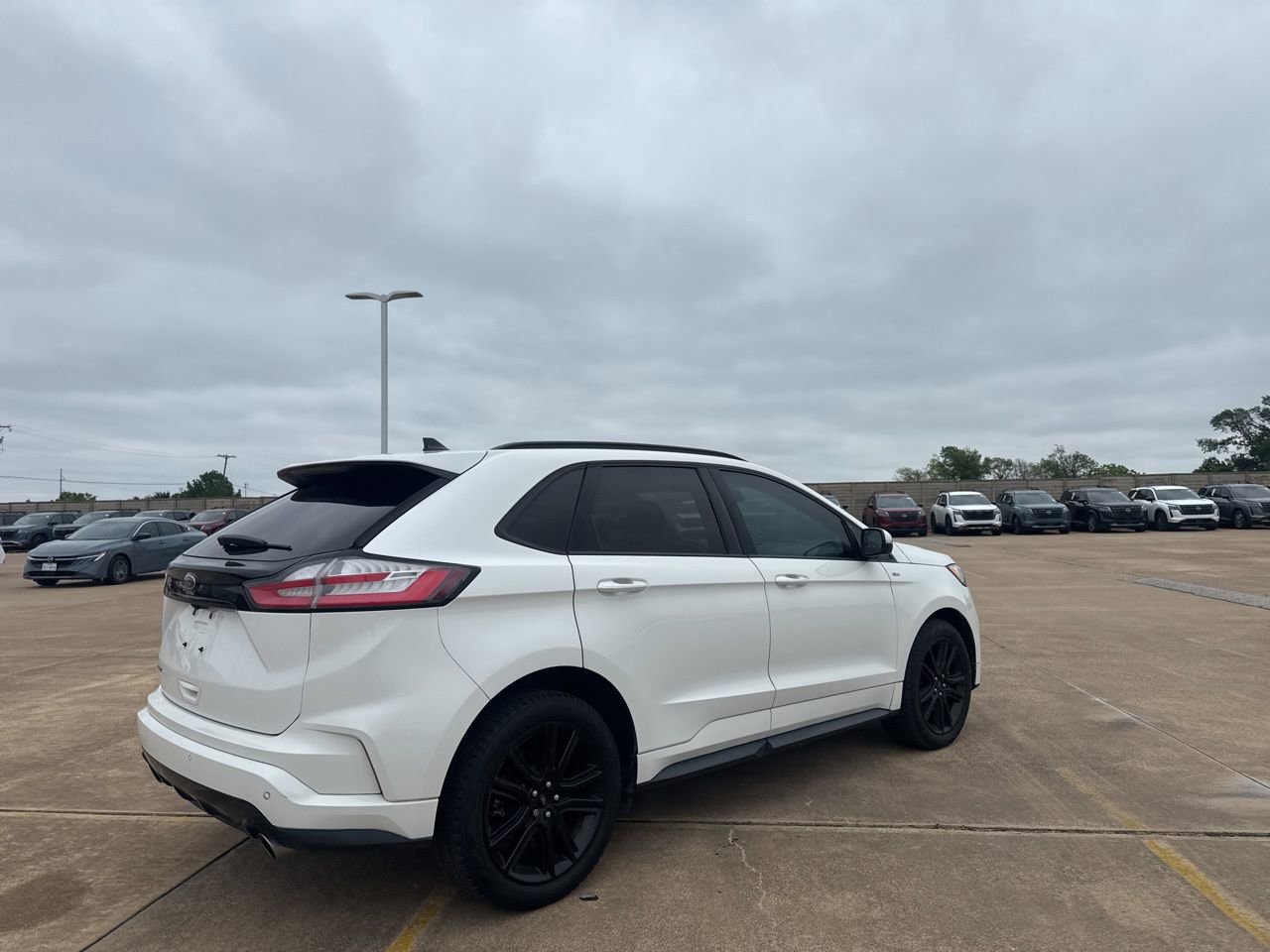 Used 2020 Ford Edge ST-Line FWD image 21