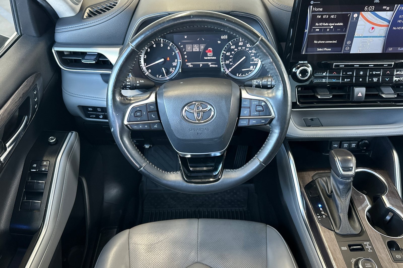 Used 2021 Toyota Highlander Platinum image 13