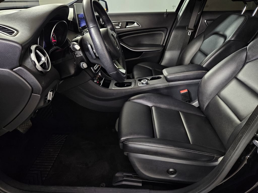 Used 2020 Mercedes-Benz GLA 250 4MATIC w/ Premium Package image 22