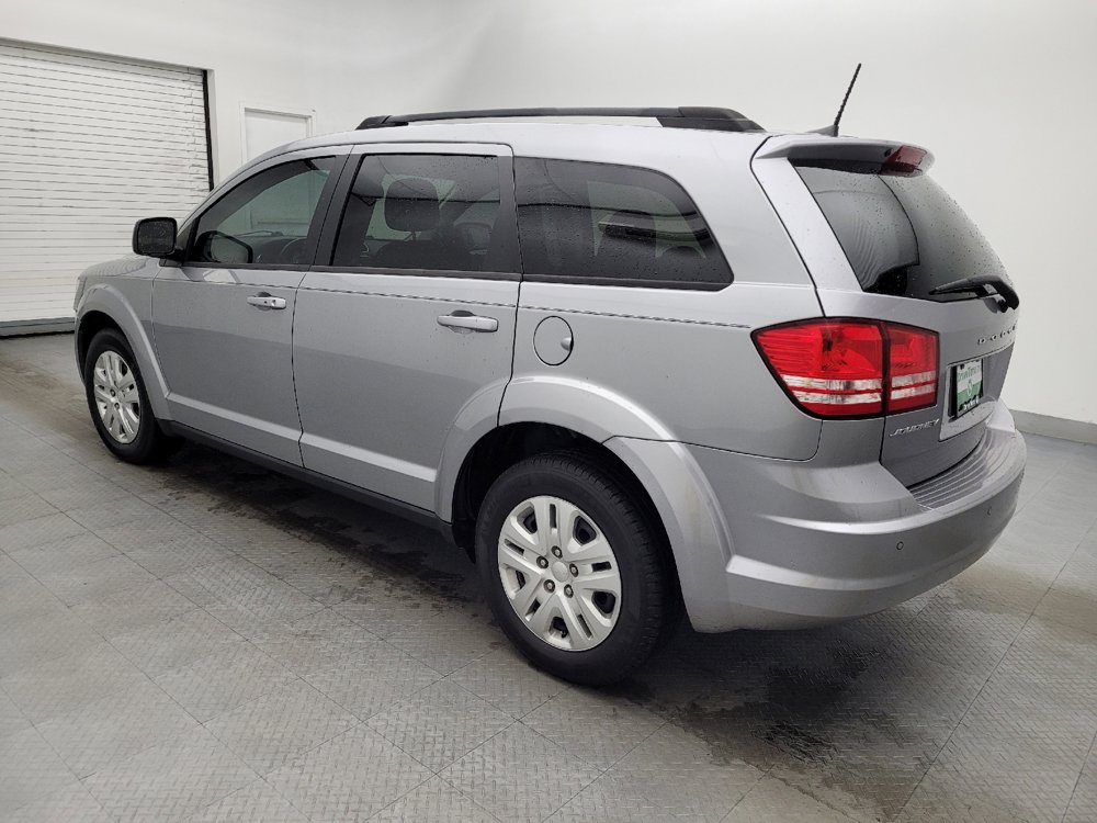 Used 2020 Dodge Journey SE w/ SE Popular Equipment Group image 3