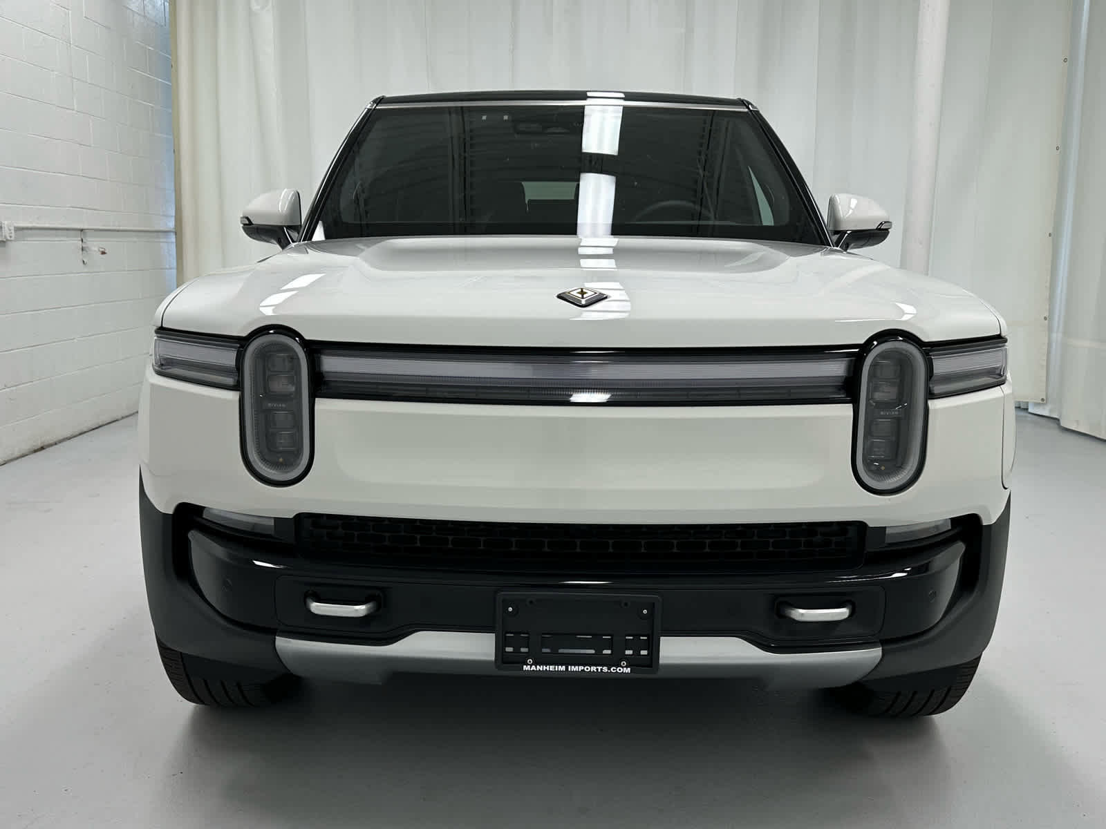 Used 2026 Rivian R1S Adventure image 5