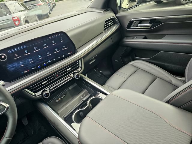 Used 2025 Chevrolet Suburban RST w/ RST Capability Package AWD/4WD image 36