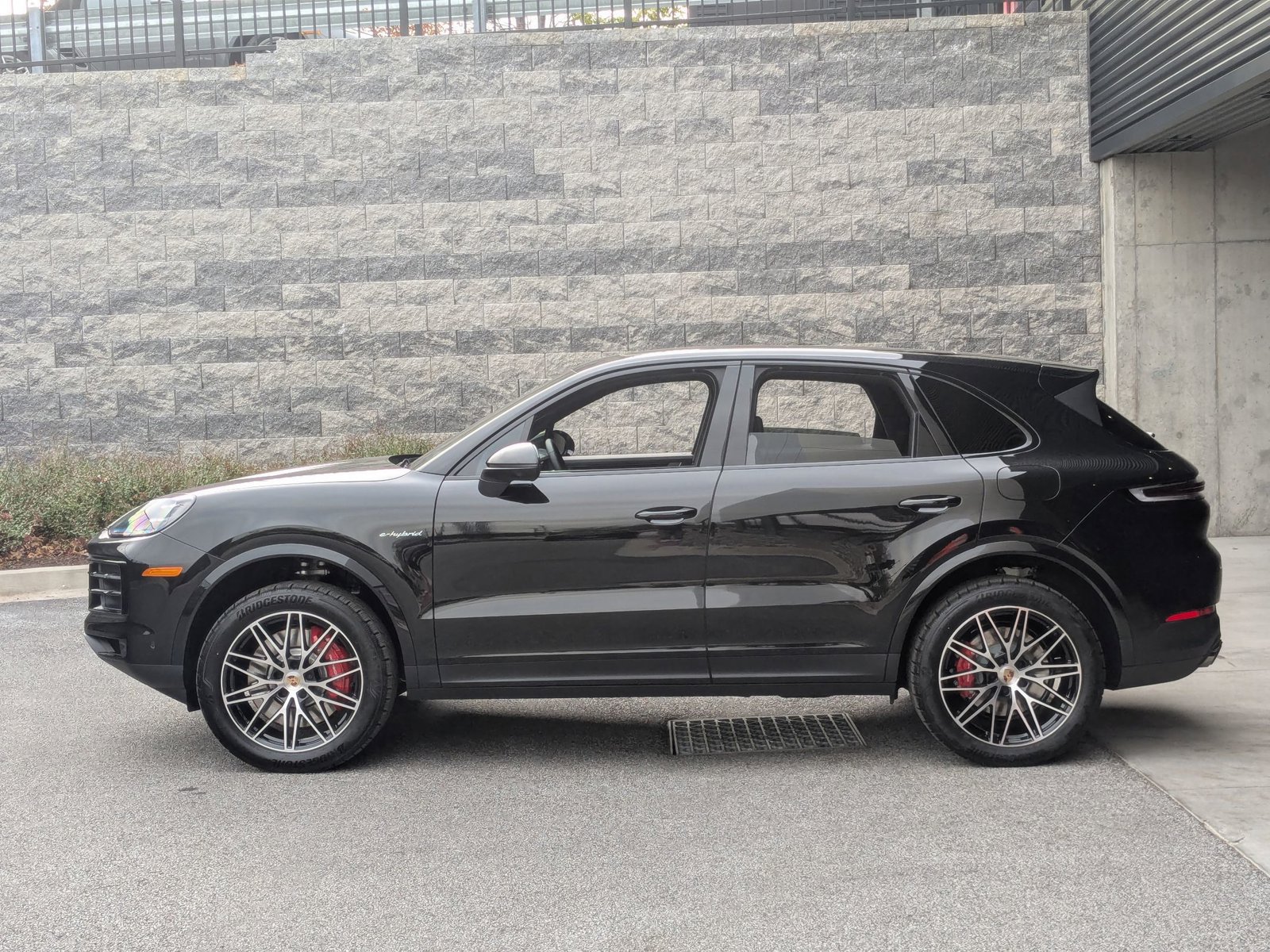 New 2026 Porsche Cayenne S AWD/4WD image 2