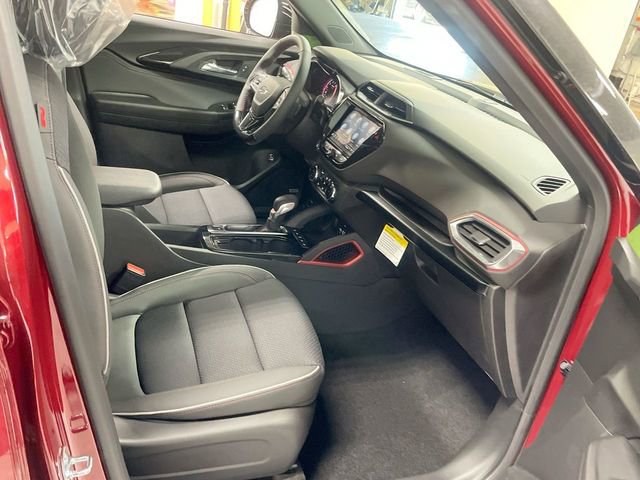 Used 2023 Chevrolet TrailBlazer RS w/ Sun and Liftgate Package FWD image 25