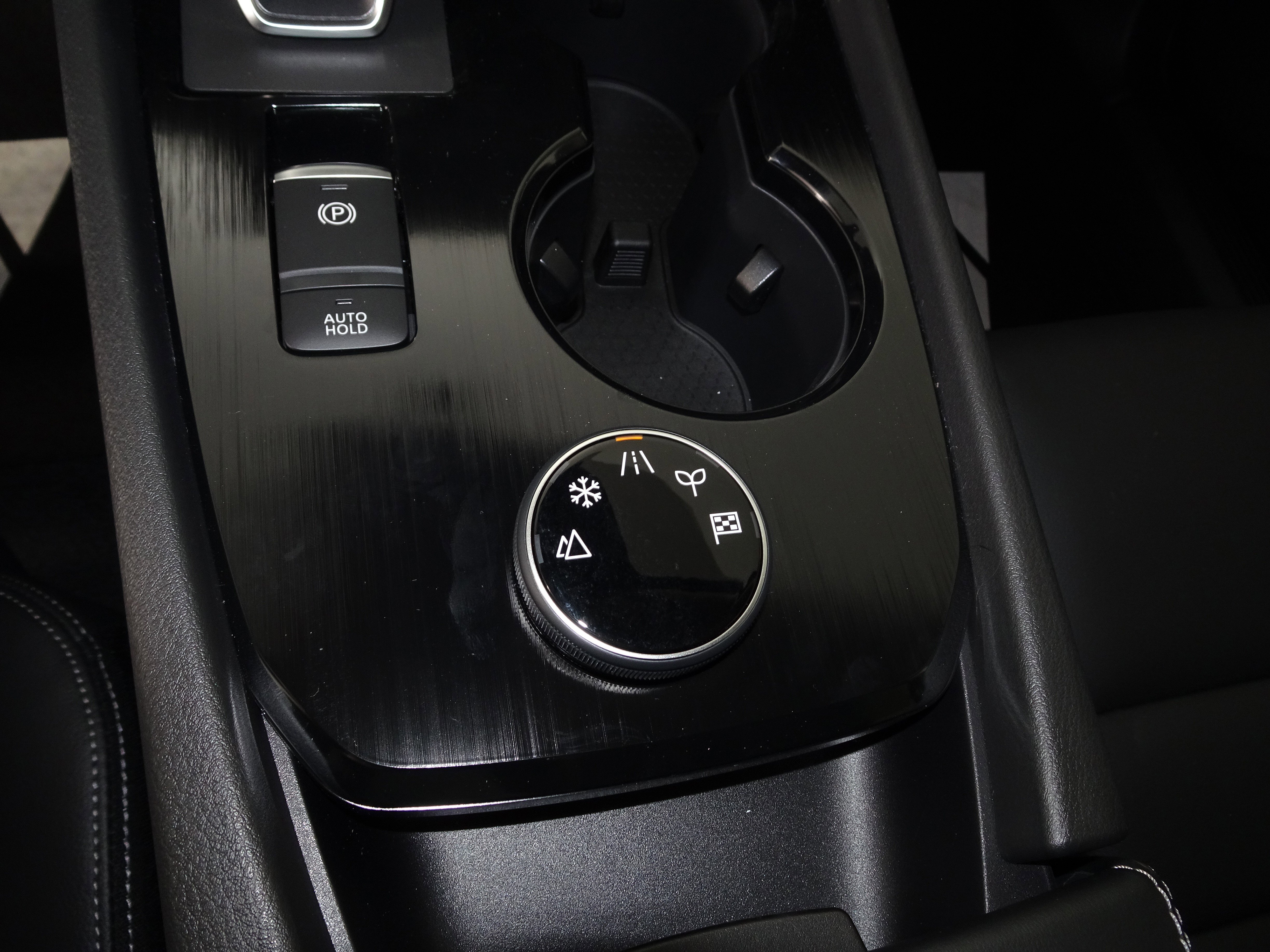 New 2025 Nissan Rogue SL image 35