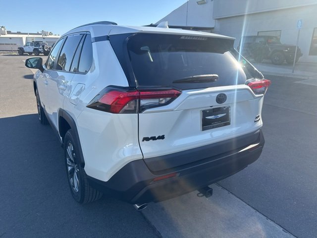 Used 2022 Toyota RAV4 XLE Premium image 3