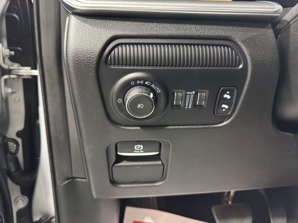 Used 2024 Jeep Wagoneer Series II w/ Convenience Group I image 32