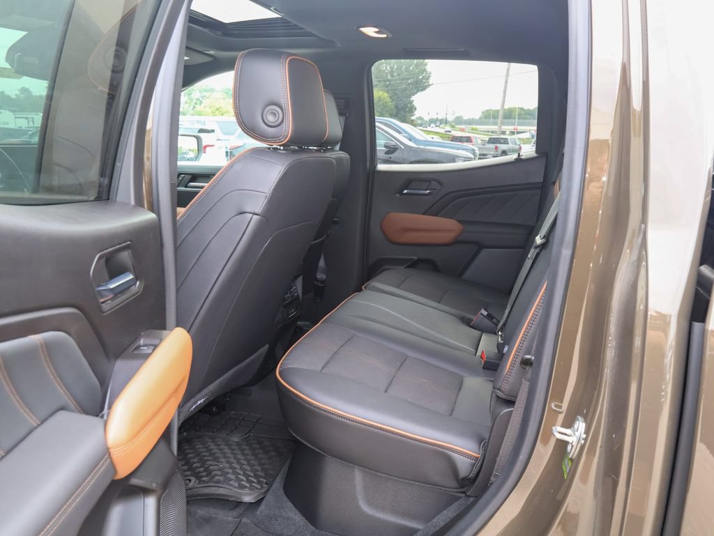 Used 2023 GMC Canyon AT4 w/ Canyon Safety Plus Package AWD/4WD image 12