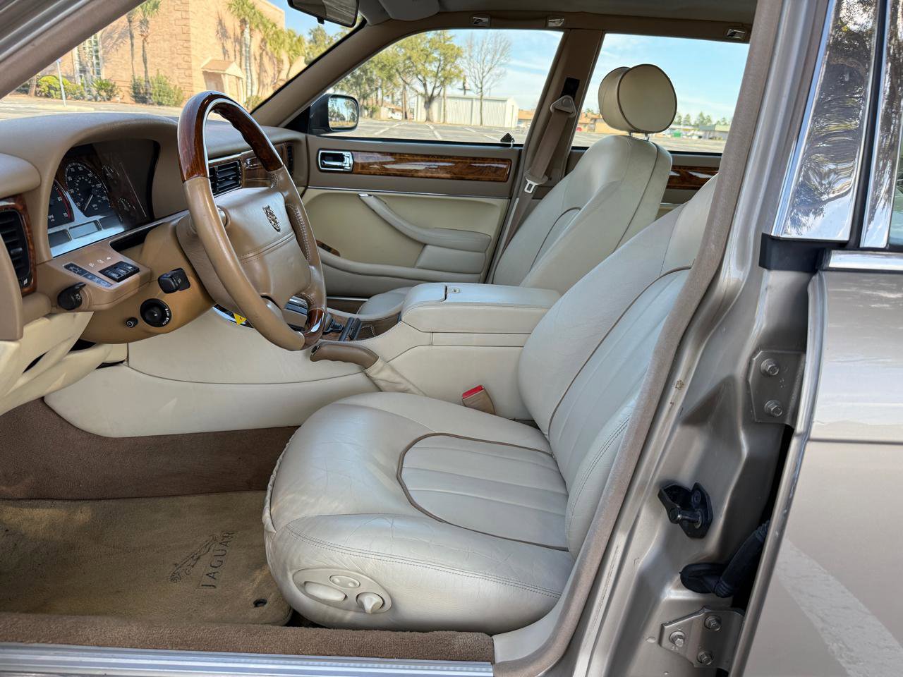 Used 1997 Jaguar XJ Vanden Plas Vanden Plas image 14