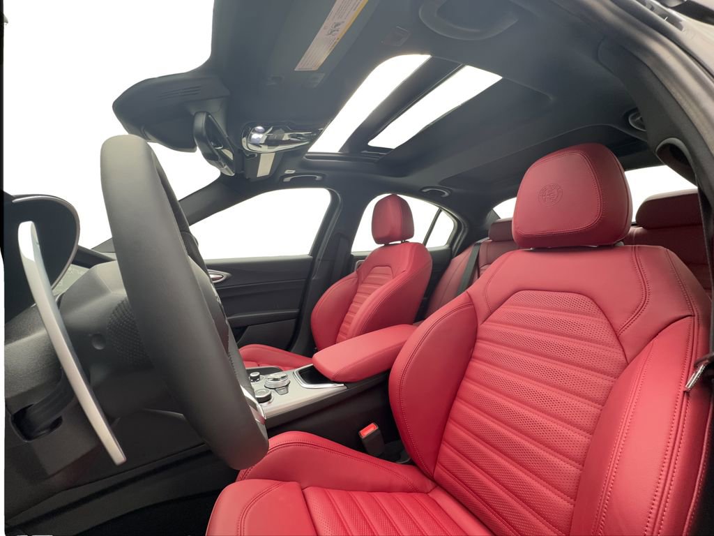 New 2025 Alfa Romeo Giulia RWD image 17