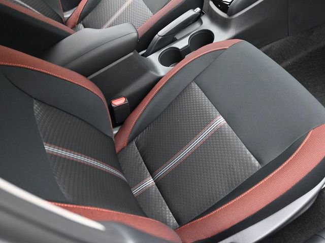 New 2025 Nissan Versa SR w/ Trunk Package FWD image 32
