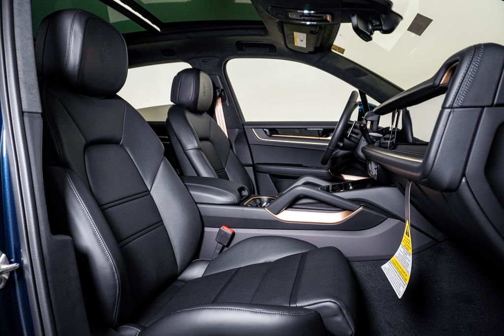 New 2026 Porsche Cayenne Turbo AWD/4WD image 15