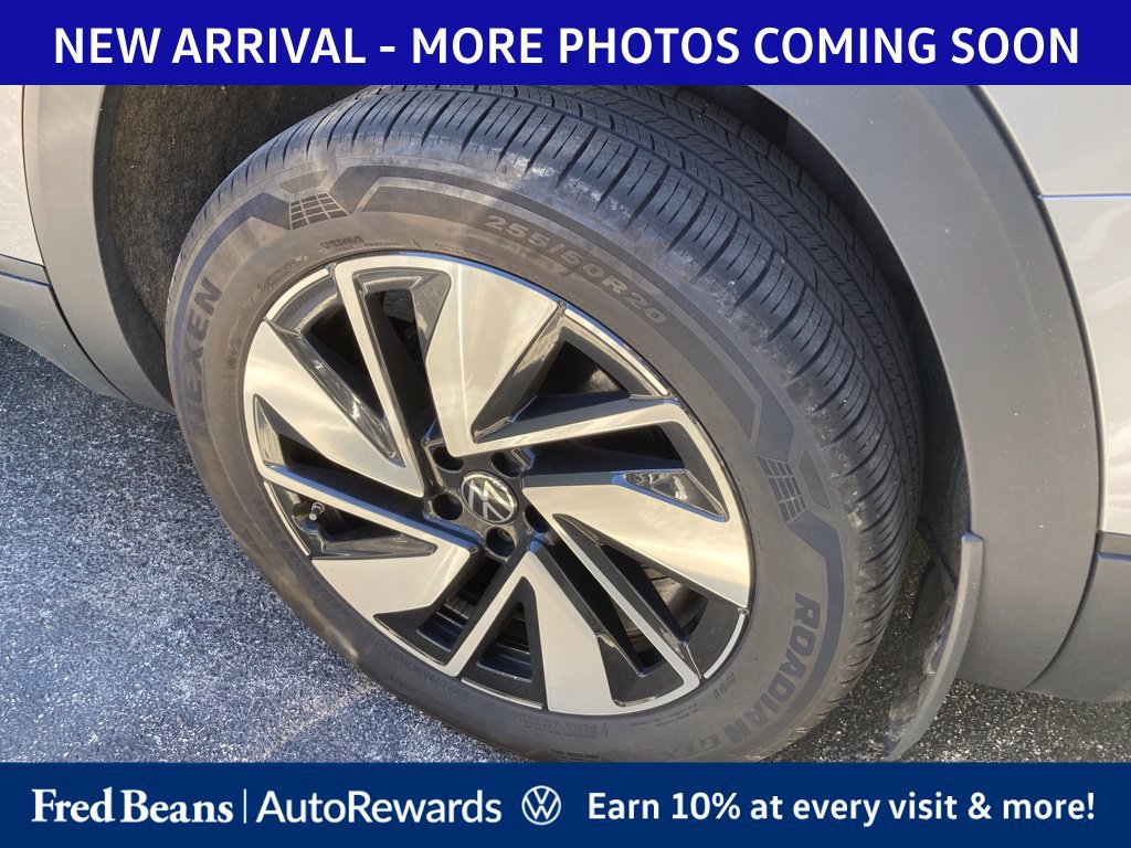 Used 2024 Volkswagen Atlas SE AWD/4WD image 7